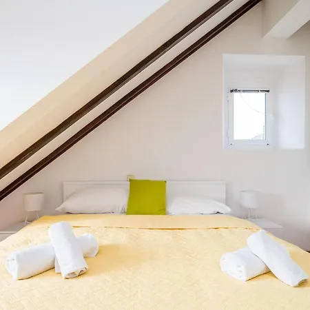 Deluxe Duplex House With Terrace Apartman